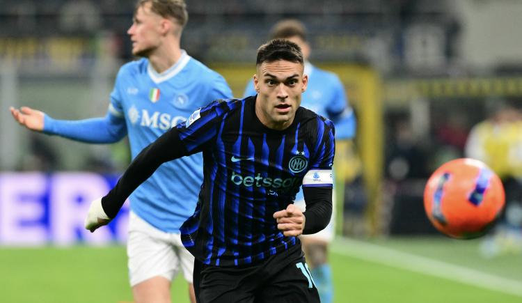 Imagen de Toro igual en la cima de la Serie A: Inter y Napoli, a mano