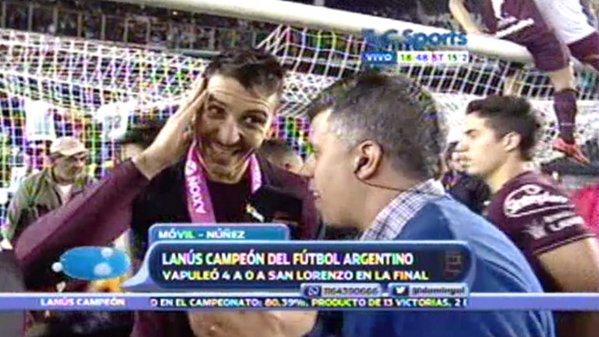 Imagen de El blooper de Castellani en pleno festejo del campeón