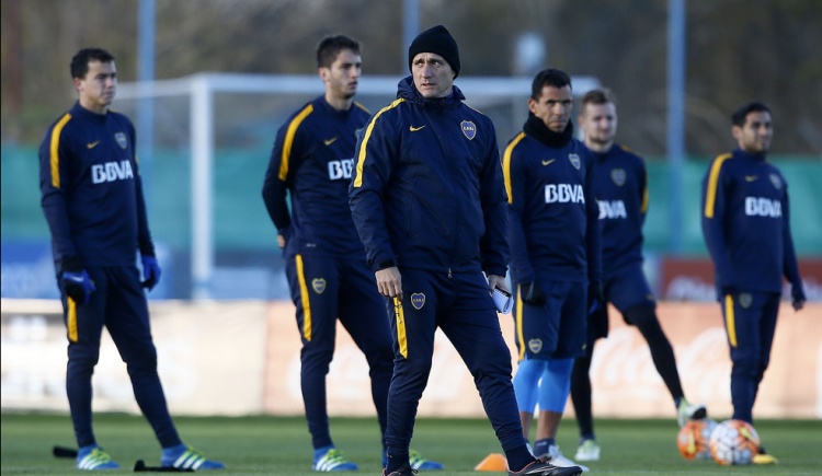 Imagen de Barros Schelotto le bajó el pulgar a Gustavo Gómez