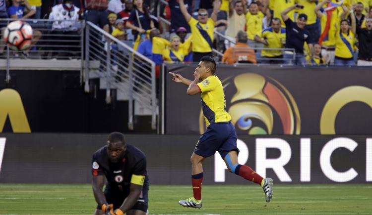 Imagen de Ecuador goleó a Haití y se metió en cuartos de final