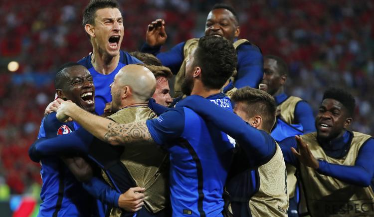 Imagen de EURO | Francia selló su clasificación sobre el final del partido