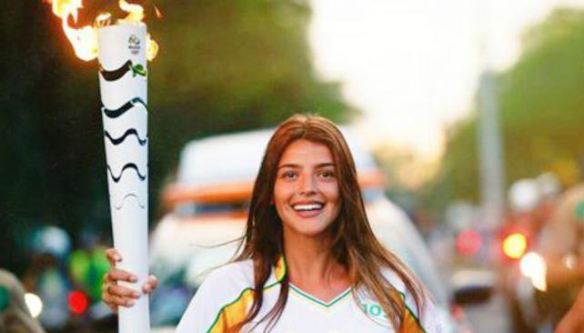 Imagen de Calu Rivero con la antorcha olímpica... y hay polémica