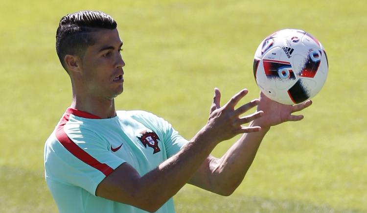 Imagen de Cristiano Ronaldo: "Portugal ganará su primer trofeo importante"