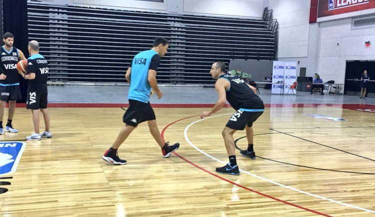 Imagen de Ginóbili y Delfino, mano a mano en el entrenamiento