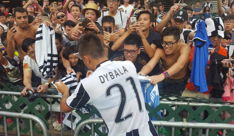 Imagen de Dybala hace delirar Hong Kong