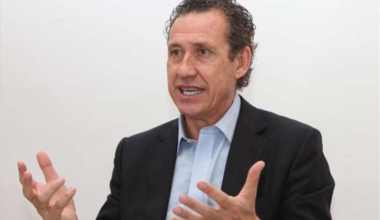 Imagen de "Cagarse en el fútbol", Jorge Valdano apuntó contra Riestra por el debut del streamer