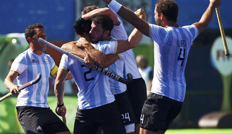 Imagen de Las felicitaciones a Los Leones