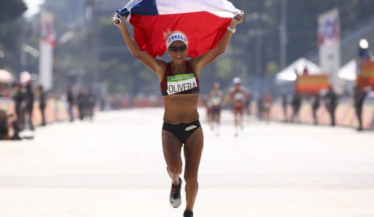 Imagen de A los 40 años, la chilena Erika Olivera hizo historia en maratón