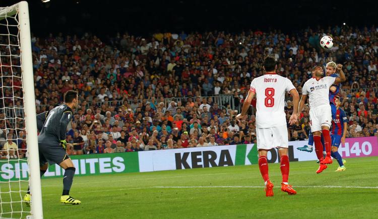 Imagen de El gol de Messi de cabeza, contra Mercado