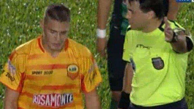 Imagen de Mal debut para el hijo de Ruggeri: ¡expulsado en el primer tiempo!