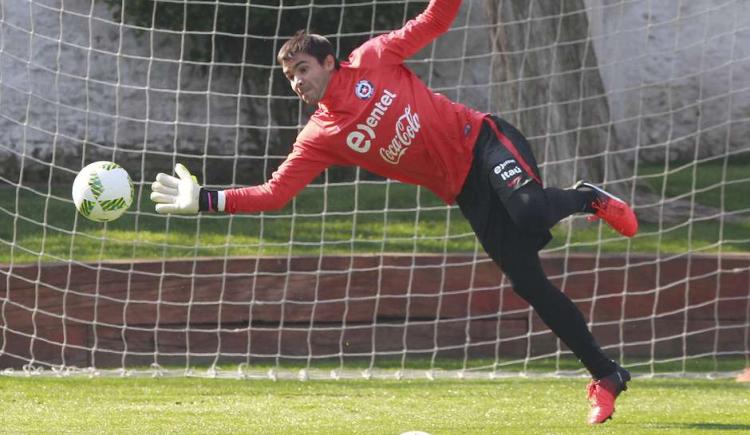Imagen de Pizzi ya tiene al reemplazante de Claudio Bravo