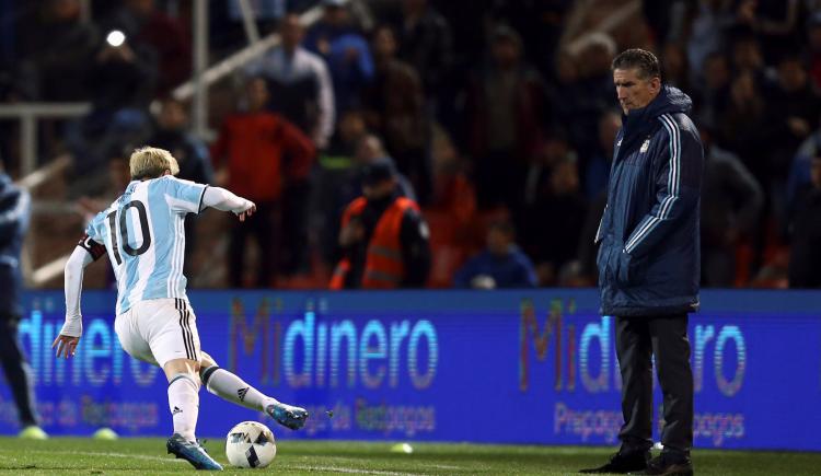 Imagen de Bauza: "No hablé con Messi, pero si se confirma el diagnóstico no lo haré venir"
