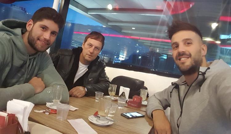 Imagen de Laprovittola y Garino ya viajaron para sumarse a la pretemporada de los Spurs