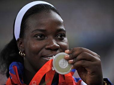 Imagen de Acusada por doping, no puede devolver su medalla porque la subastó
