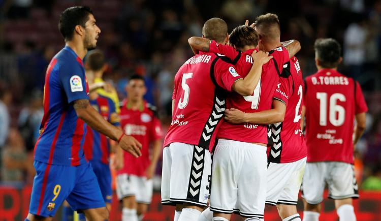 Imagen de Histórica victoria del Alavés en el Camp Nou