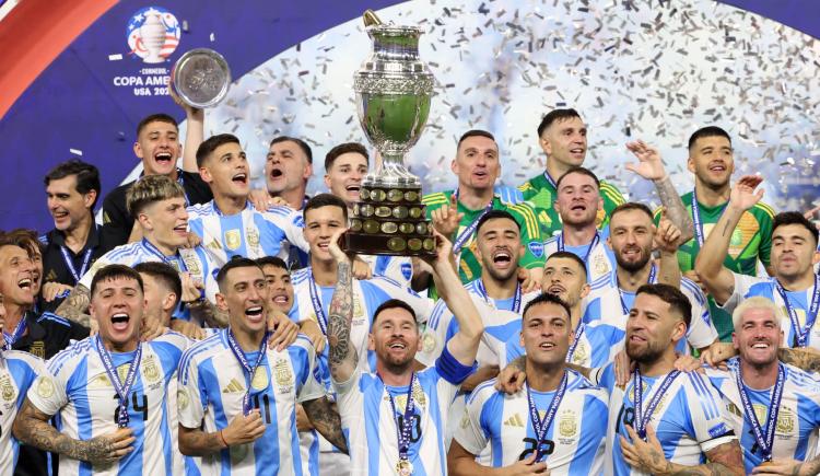 Imagen de La Federación Francesa reclamará ante la FIFA por cantos racistas de los jugadores de Argentina