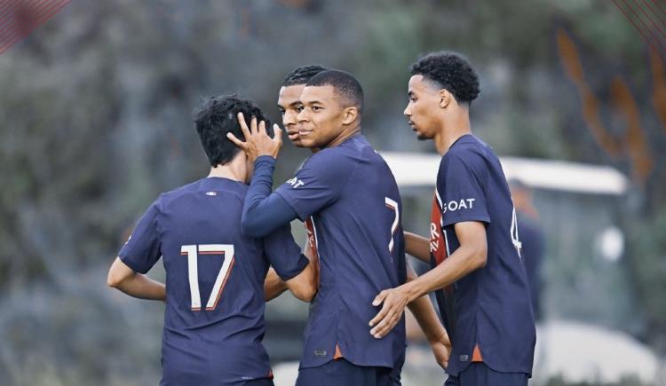 Imagen de Mbappé hizo un gol y vivió un momento histórico