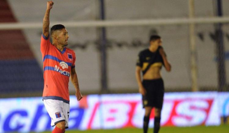Imagen de Janson sufrió una distensión