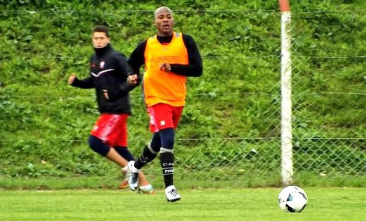 Imagen de Huracán venció a Armenio en un amistoso