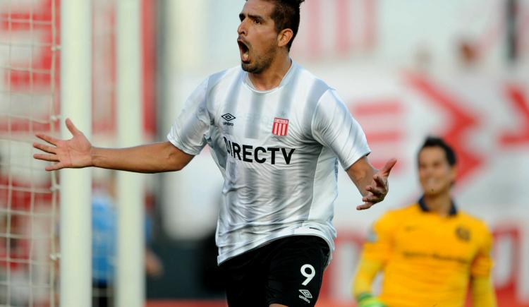 Imagen de Lucas Viatri: "Sería muy lindo quedarme y jugar con Verón"