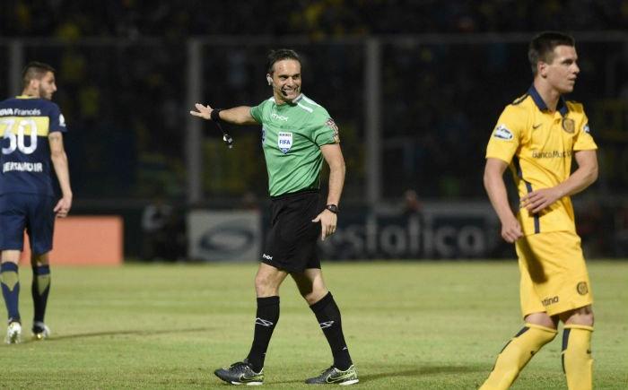 Imagen de Patricio Loustau, el árbitro de la final de la Copa Argentina