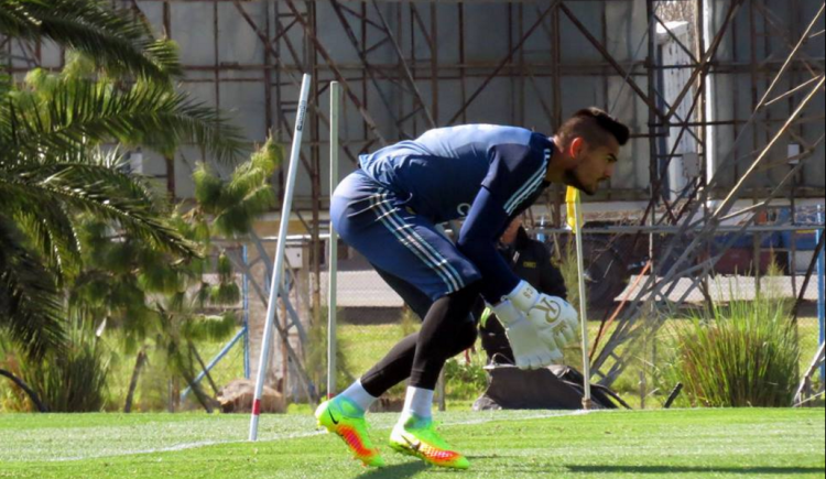 Imagen de Sergio Romero: "No tenemos que regalarnos"