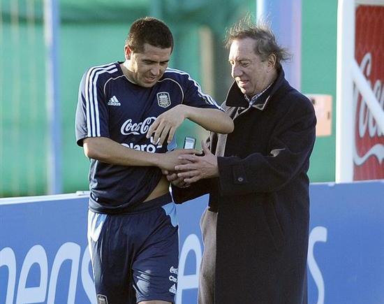 Imagen de ¿Bilardo le inventó el puesto a Riquelme?