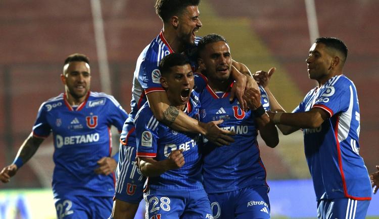 Imagen de La U de Chile de Pellegrino le ganó el clásico a la Católica de Holan