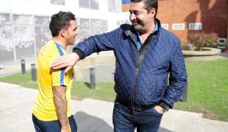 Imagen de Angelici, sobre Tevez: "Para mi se va a retirar acá"