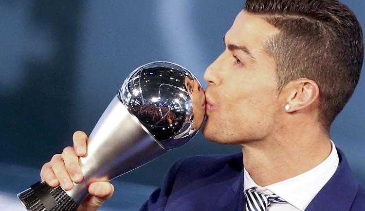 Imagen de ¿A quiénes votaron Cristiano, Messi y Bauza para el premio The Best?