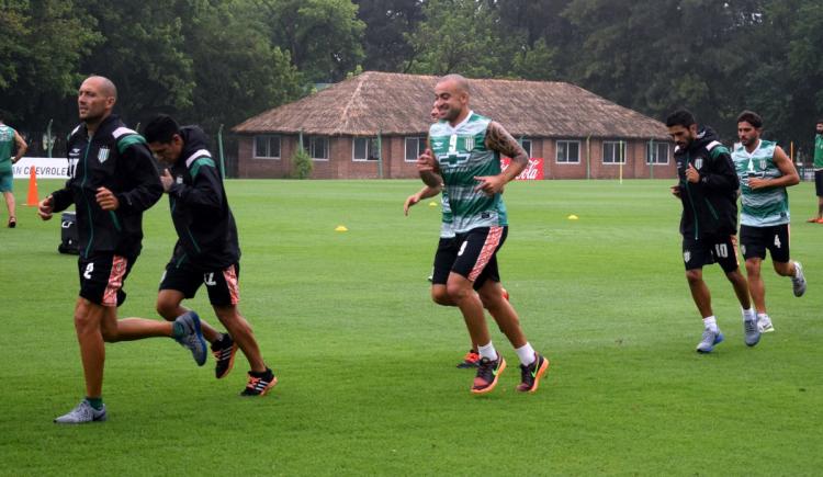 Imagen de Banfield volvió a las prácticas