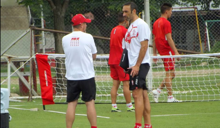 Imagen de Azconzábal y un rompecabezas para dar vuelta la serie