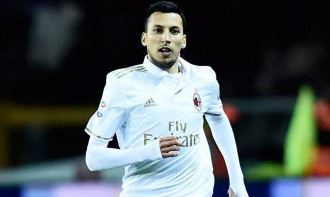 Imagen de River busca a Vangioni y tiene otros nombres en carpeta