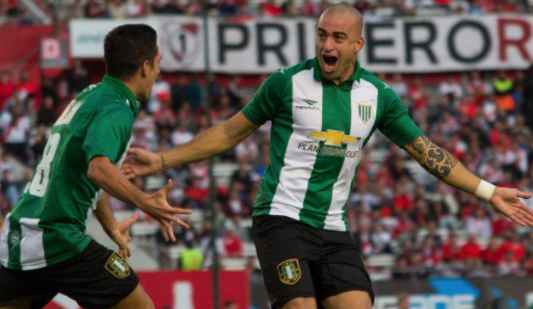 Imagen de Santiago Silva: "Dejé todo, pero el club tocó fondo"
