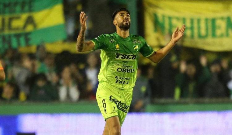 Imagen de Barboza Ulloa: "En junio tengo que volver a River, pero en Defensa está mi corazón"