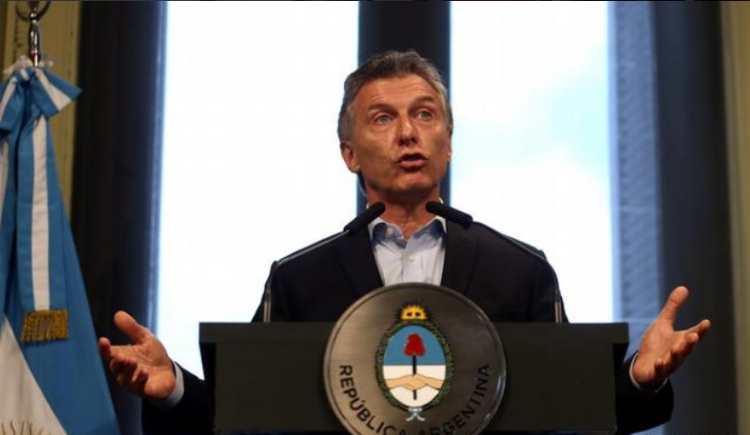Imagen de "Pasan los meses y los dirigentes siguen dando vueltas"