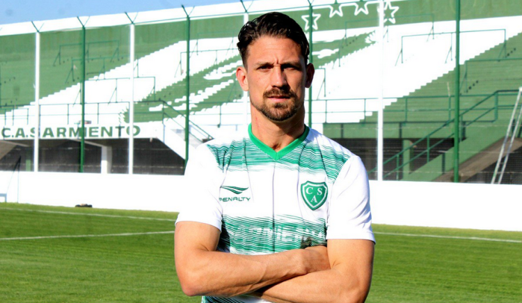 Imagen de Jonathan Santana rescindió su contrato con Sarmiento