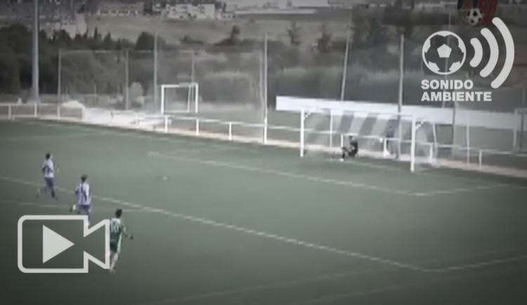 Imagen de Asombroso gol de arco a arco ¡sin que pique!