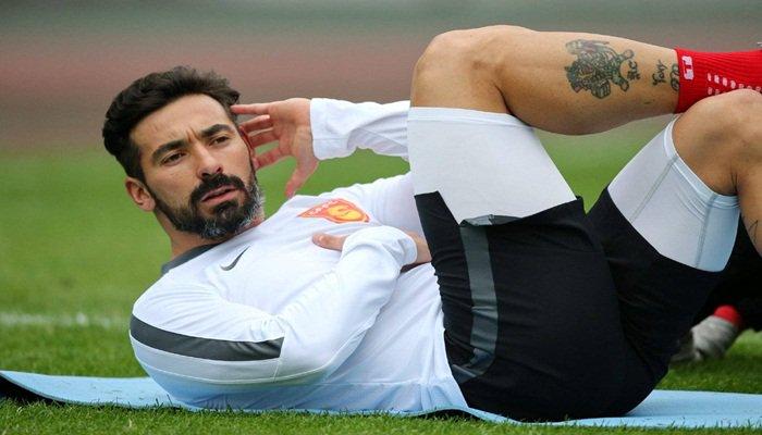 Imagen de La costosa cena del Pocho Lavezzi