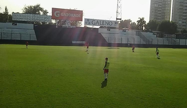 Imagen de De área a área, golazo de Argentinos en un amistoso