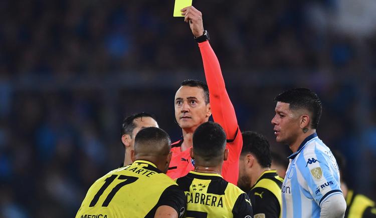 Imagen de "Nos echaron de la Copa": la fuerte crítica de la figura de Peñarol por el arbitraje ante Racing
