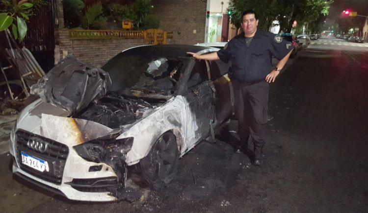 Imagen de Le incendiaron el auto al Pity Martínez