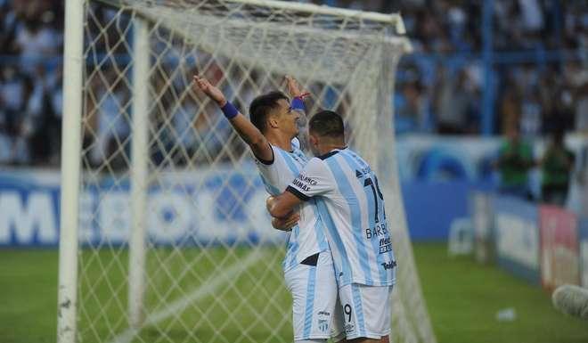 Imagen de Atlético Tucumán escribe historia con épica