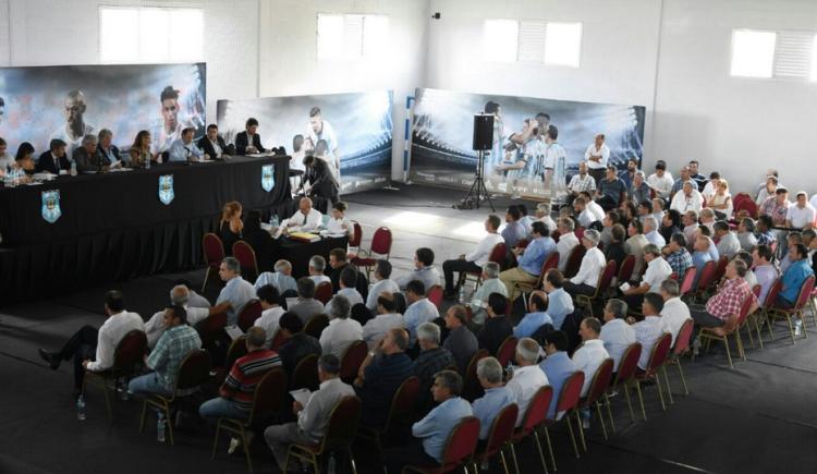 Imagen de Toviggino: "Estamos trabajando para que el fútbol vuelva el viernes"