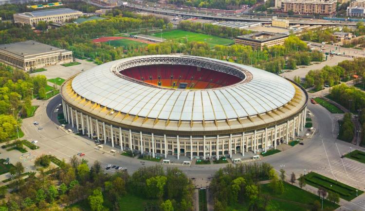 Imagen de Argentina inauguraría el estadio de la final del Mundial de Rusia