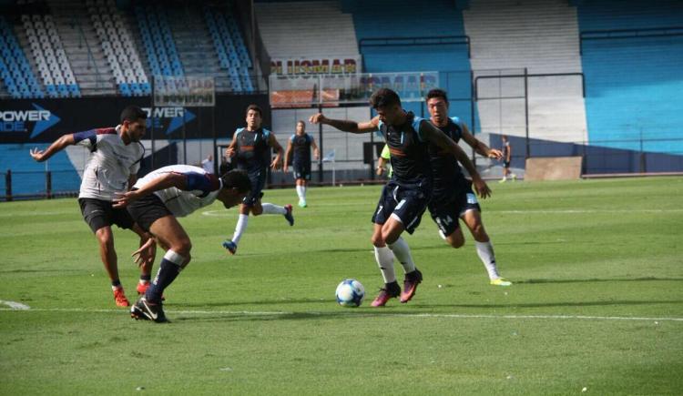 Imagen de Racing goleó a Deportivo Merlo