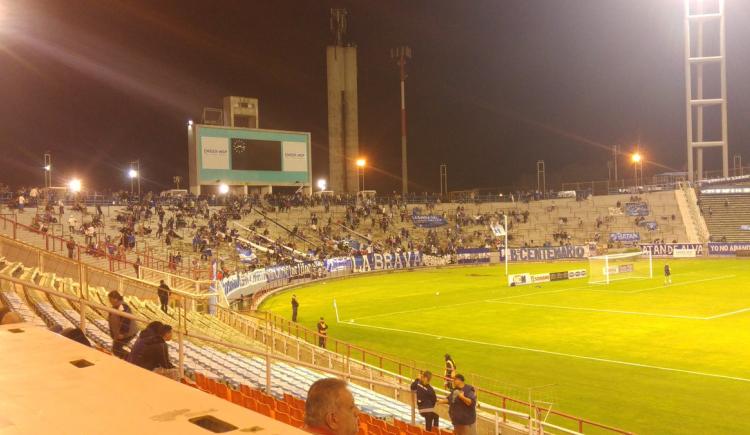 Imagen de Alvarado (MdP) - Defensores (VR) de Copa Argentina fue suspendido por agresión al línea