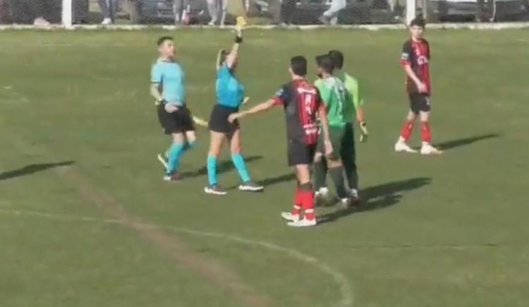 Imagen de Vergonzosa y cobarde agresión a una mujer en la Liga Regional de Tres Arroyos