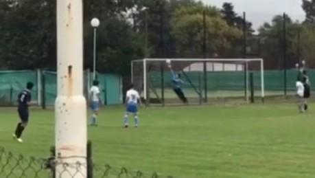 Imagen de El hijo de Riquelme y un golazo de tiro libre