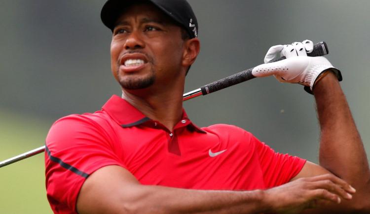 Imagen de Tiger Woods se volvió a operar la espalda